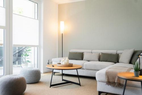 Tuebingen Apartment | Elegant LaMiaCasa: Oceanfront Living with Wheelchair Access
