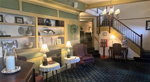 Hampton Hotel | Welcoming Lamies Inn & The Old Salt Tavern for Families