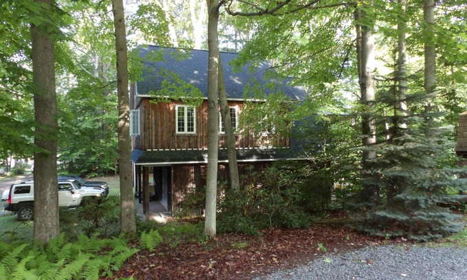 Bradford Cottage | Lake View Loft at Lamoka Lake - Guest Rated 10/10
