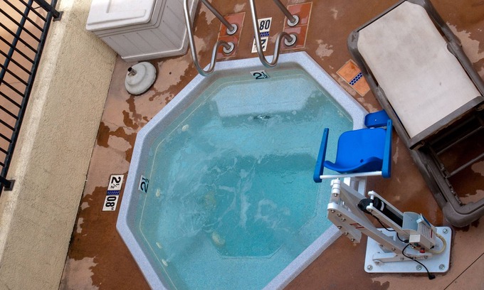 San Luis Obispo Hotel | Comfortable Stays at Lamplighter Inn & Suites with Pool