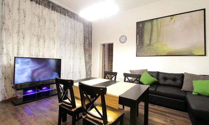 Leopoldstadt Apartment | Pet-Friendly Lana Appartements Rated 9.5/10 by Guests