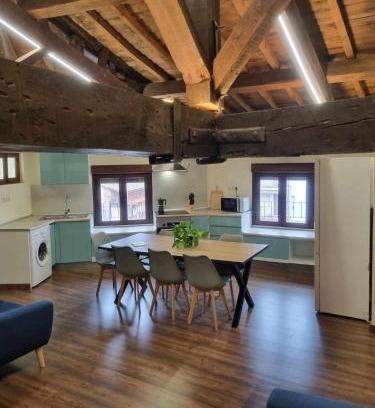 Madrigal de la Vera Apartment | Pet-Friendly Haven at Lanchas de La Vera - Rated 9/10