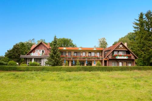 Gohlefanz Hotel | Cozy Stay at Land-gut-Hotel Landhaus Heidehof with Pets Welcome