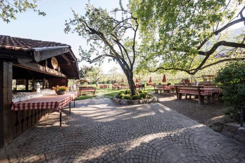 Berg/Monte Hotel | Pet-Friendly Retreat with Pool and Ocean View at Bad Turmbach