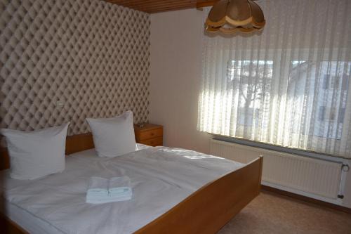 Upfingen Apartment | Family-Friendly Landgasthaus Krone in St. Johann