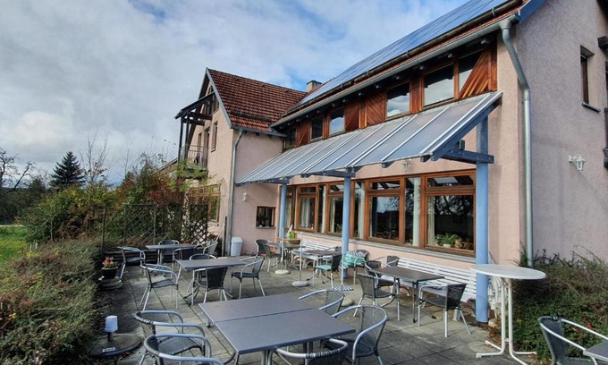 Mehrstetten Hotel | Relax at Landgasthof/Hotel Hirsch im Grünen - Pet Friendly Stay