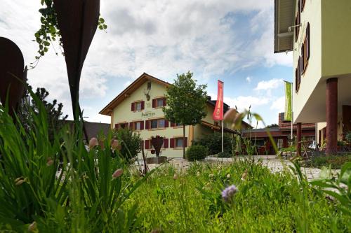 Apfeltrang Hotel | Discover Landgasthof Hubertus: Wellness & Dining Awaits