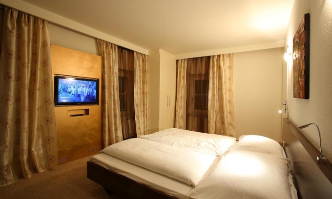 Kraubath an der Mur House | Experience Comfort at Landgasthof Jagawirt - Pet Friendly & Family Ready