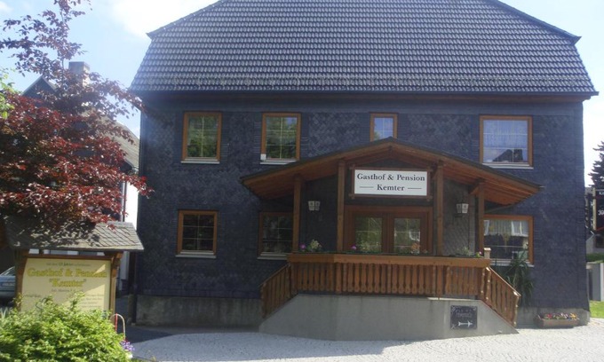 Droebischau House | Cozy Landgasthof Kemter: Family-Friendly Dining Awaits
