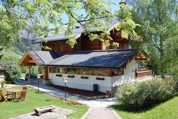 Krimml Hotel | Discover Comfort at Landgasthof Kirchenwirt - Rated 9/10