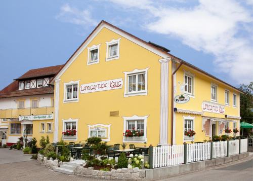 Dechendorf House | Cozy Landgasthof Krug: Family-Friendly & Pet Welcoming