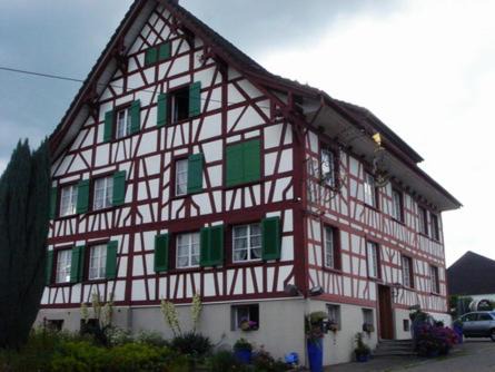 Egnach Hotel | Cozy Landgasthof Winzelnberg: Accessible Stay with Breakfast