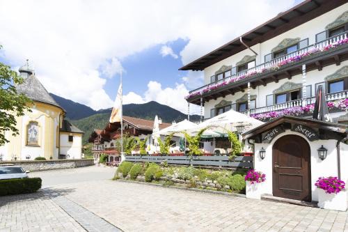 Schleching Hotel | Charming Landgasthof Zur Post: Pet-Friendly Retreat Awaits