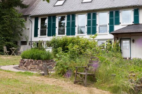 Landkern Apartment | Oceanfront Retreat at Landhaus 3 Birken - Rated 9.7/10