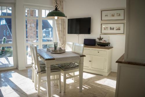 Neue Tiefe Apartment | Discover Landhaus am Binnensee: 4-Star Family Retreat