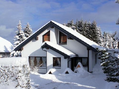 Neuhaus am Rennweg House | Family-Friendly Retreat at Landhaus am Rennweg