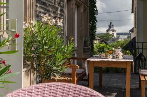 Kleinich Hotel | Discover Landhaus Arnoth: Pet-Friendly with Great Reviews