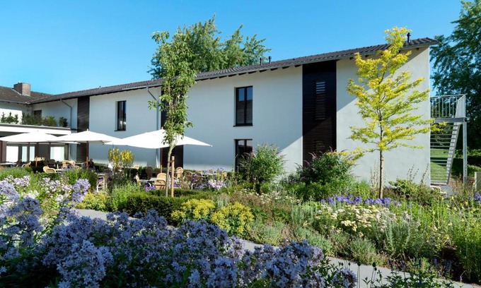 Kalkar Hotel | Charming Landhaus Beckmann: Oceanfront Stay with Spa