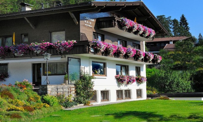 Seefeld in Tirol Apartment | Pet-Friendly Paradise at Landhaus Haid with 10/10 Rating