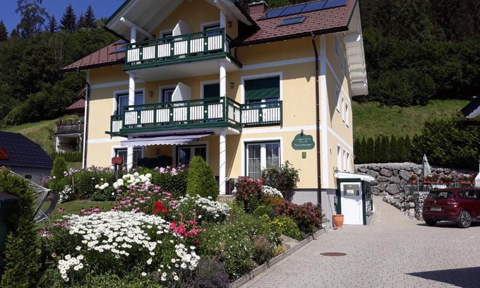 Thorl Apartment | Discover LANDHAUS JASMIN: Family-Friendly Retreat Awaits