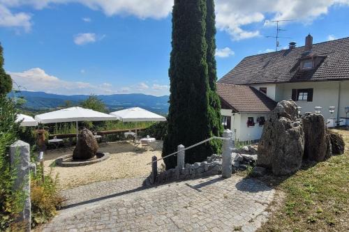 Schaufling Hotel | Discover Landhaus Lehnerhof: Pet and Child Friendly Stay