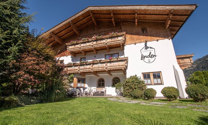 Uderns Apartment | Experience Landhaus Linden: Prime Zillertal Apartment Awaits