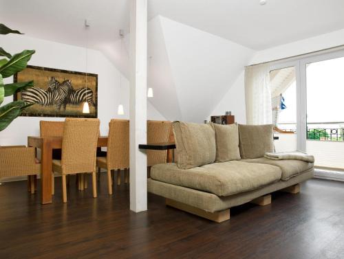 Am Schwarzen Busch Apartment | Cozy Oceanfront Retreat at Landhaus Residenz Kirchsee