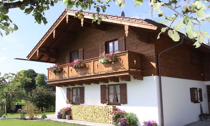 Gmund am Tegernsee Apartment | Top-Rated Landhaus Thaler - Family-Friendly Retreat