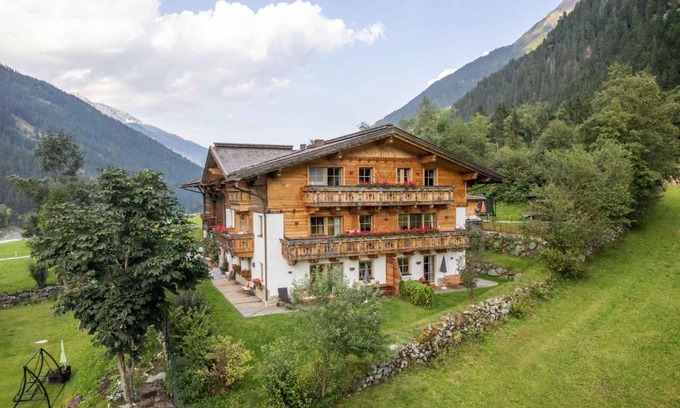 Volderau Apartment | Discover Landhaus Wildes Wasser: 4-Star Pet-Friendly Retreat