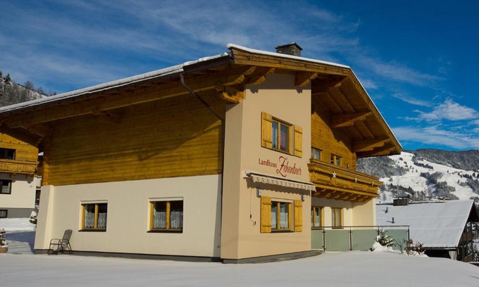 Saalbach-Hinterglemm Apartment | Exceptional Landhaus Zehentner with Top Guest Ratings