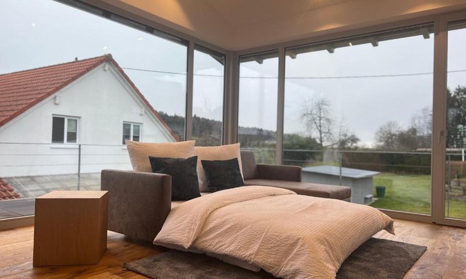 Ueberlingen Apartment | Relaxing Retreat at Landhaus zum See - Fewo Birke