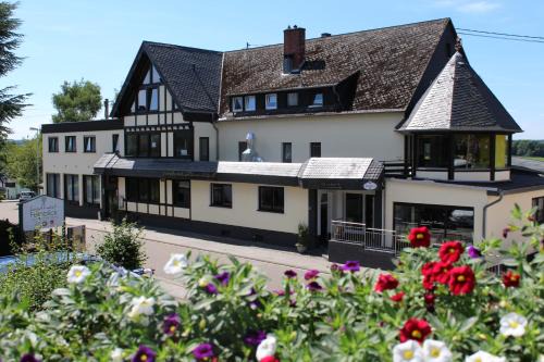 Hummerich Hotel | Pet-Friendly Landhotel Fernblick with Oceanfront Views