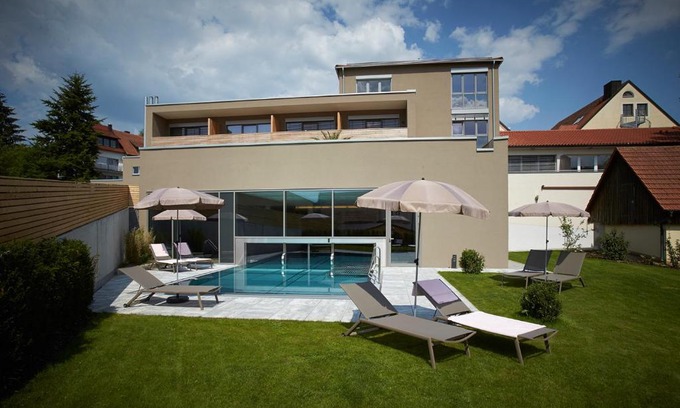 Illschwang Hotel | Tranquil Retreat at Landhotel Weißes Roß with Ocean View