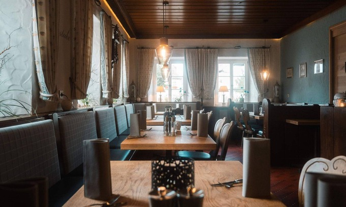 Wiesenbronn Hotel | Enchanting Landhotel & Weingasthof Schwarzer Adler Awaits