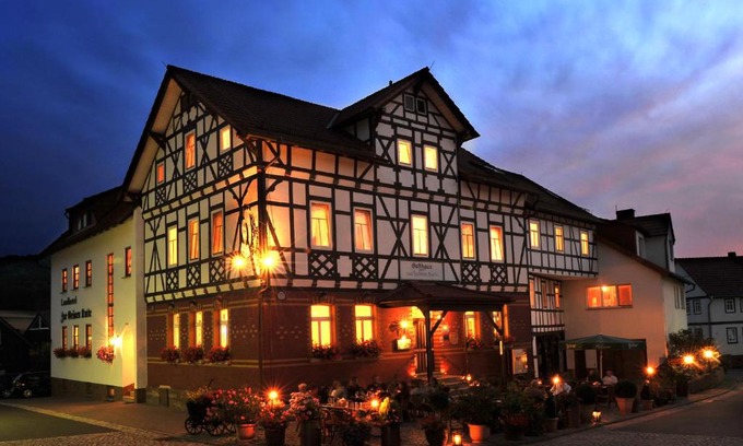Bernshausen Hotel | Pet-Friendly Stay at Landhotel Zur Grünen Kutte with Ocean Views