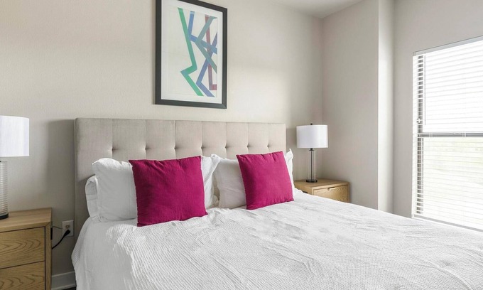 Katy Apartment | Landing | Amazing 1BD, Pool, Courtyard