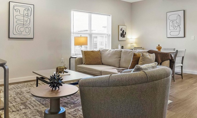 Cartersburg Apartment | Landing | Amazing 2BD, Courtyard, Pool