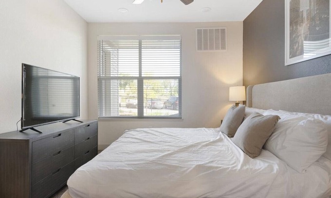 Waldron Apartment | Discover Altitude 970: Cozy 1 Bedroom Retreat in Parkdale