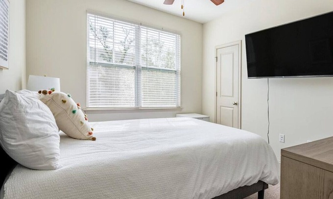 Silver Lake Apartment | Experience Belle Meade: 2 Bedrooms near Silver Lake
