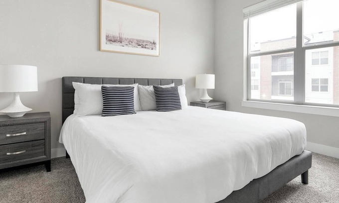 Round Rock Apartment | Experience Bellrock La Frontera: Family-Friendly Retreat