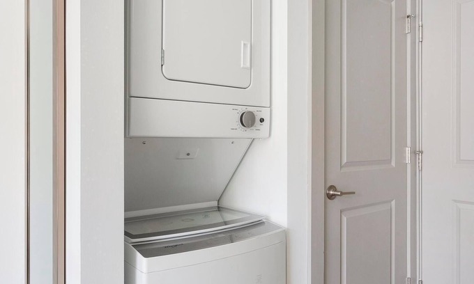 University City Apartment | Landing at Commons on Ludlow - 1 Bedroom in Uni.