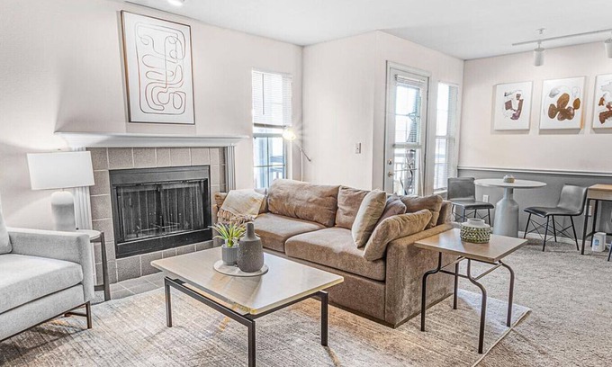 Wichita Apartment | Cozy 1 Bedroom at Crown Chase Apartments in Downtown Wichita