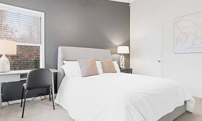 Winston - Salem Apartment | Experience Crowne Club Apartments in Downtown Winston Salem