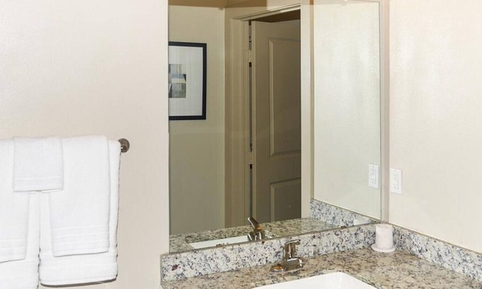Memorial City Apartment | Discover Comfort at District at Memorial Apartments - 1 Bedroom