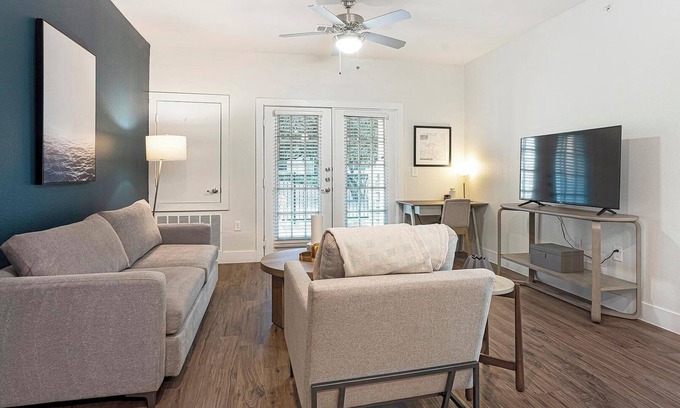 San Antonio Apartment | Landing at Esperanza - 1 Bedroom in Alamo Ranch.