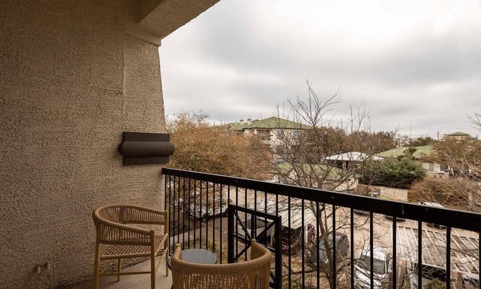 Falconhead Apartment | Relax at Falconhead: 1 Bedroom Retreat with Pool Access