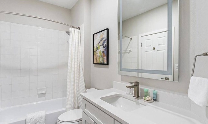 Falconhead Apartment | Discover Falconhead: 2-Bedroom Retreat with Pool & Kitchen