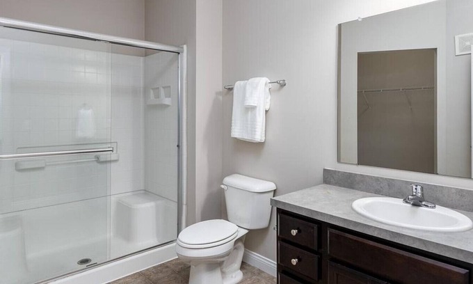 Lewis Center Apartment | Discover Family-Friendly Stays at Grand at Polaris