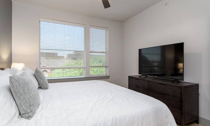 South Lamar Apartment | Relax at Groves South Lamar - Ideal 2 Bedroom Retreat