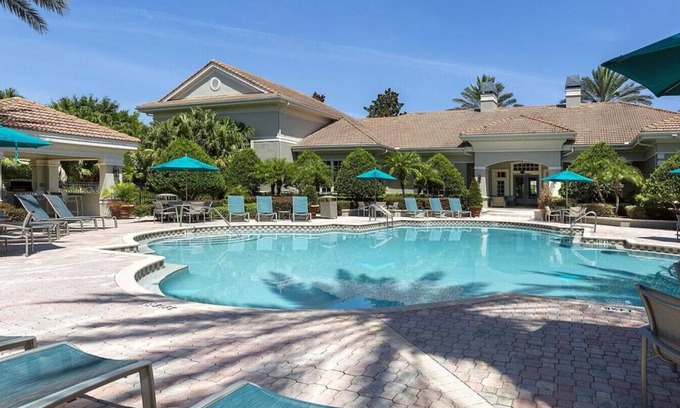 Sanford Apartment | Relax at Lakes Edge: 2 Bedrooms in Downtown Sanford